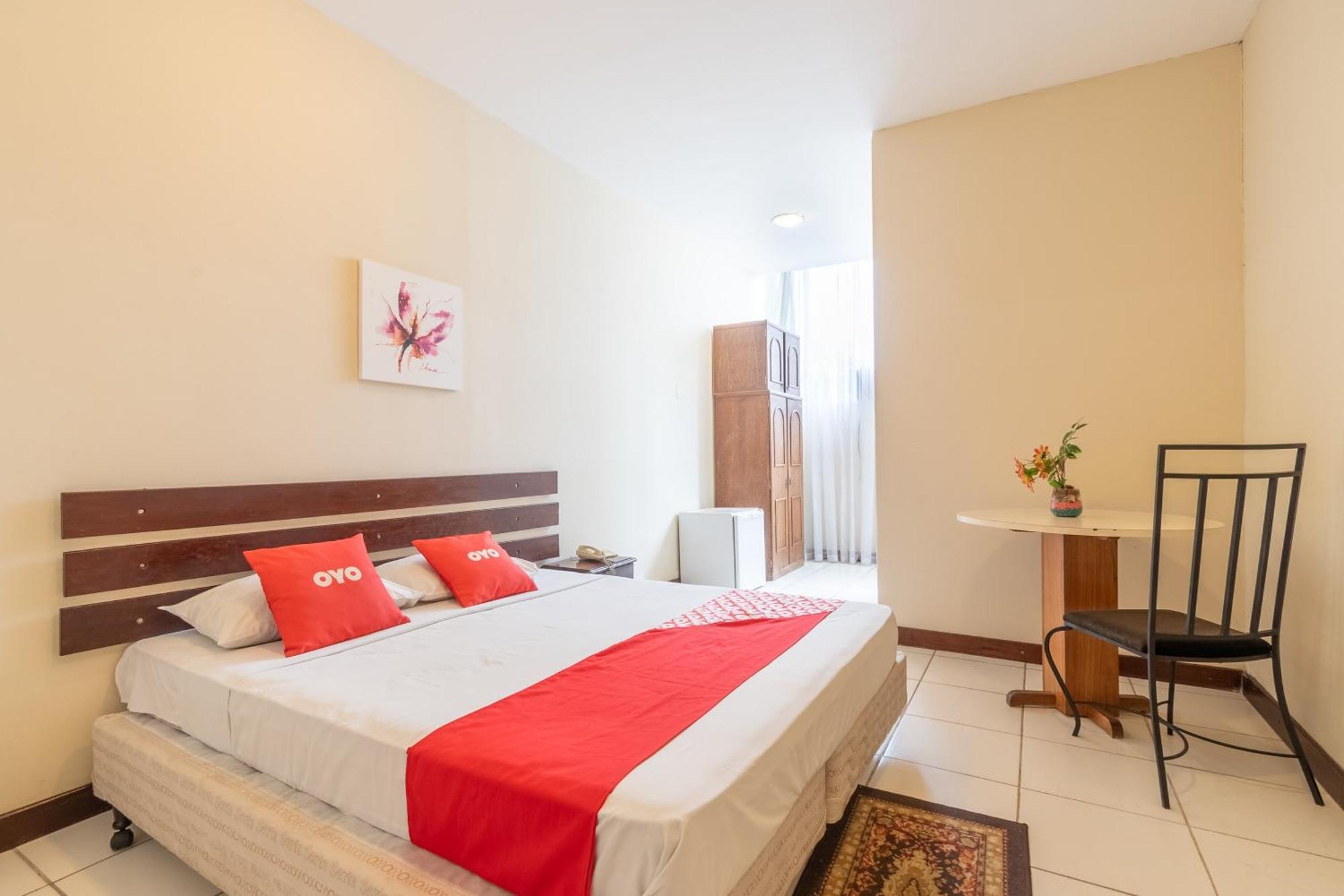 Hotel Oyo L'espace - Jaragua